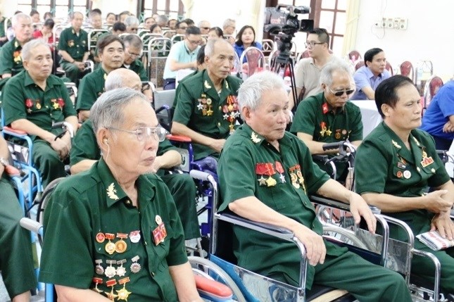 thong-tin-moi-nhat-ve-che-do-tro-cap-nguoi-co-cong_1