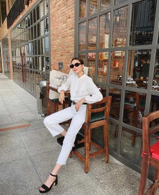 hoc-thanh-hang-cach-phoi-do-cung-sac-trang-161536-031351256