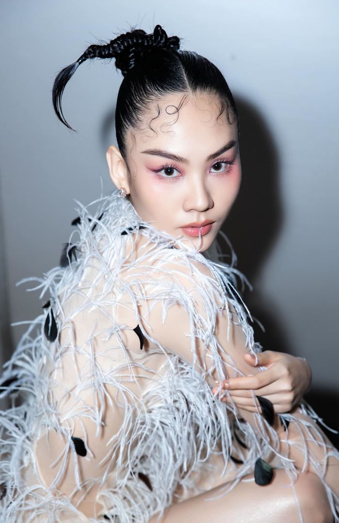 tan-hoa-hau-mai-phuong-cham-tran-vay-ao-voi-loat-my-nhan-viet-d14b5b