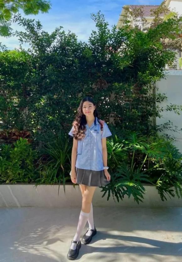 con-gai-bi-gop-y-mac-dong-phuc-qua-ngan-ba-xa-quyen-linh-dap-cuc-thuyet-phuc-2-ngoisaovn-w1000-h1437