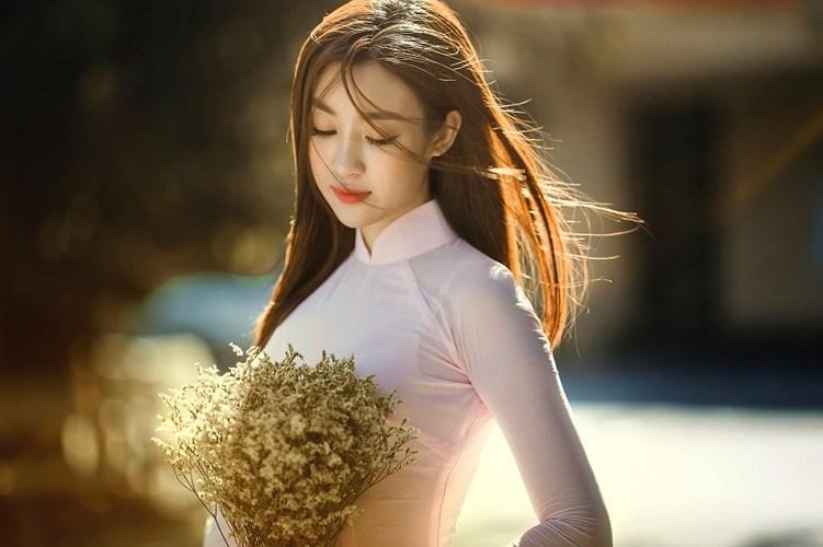 tao-dang-chup-anh-ao-dai-va-toc