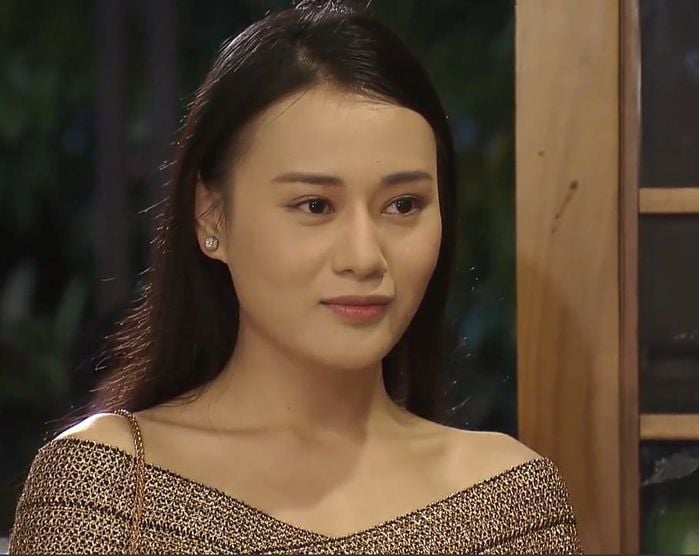 my-nhan-viet-tu-nhan-tan-trang-nhan-sac-tuyet-nhu-tut-tat-thi-hoa-hau-5c33c8