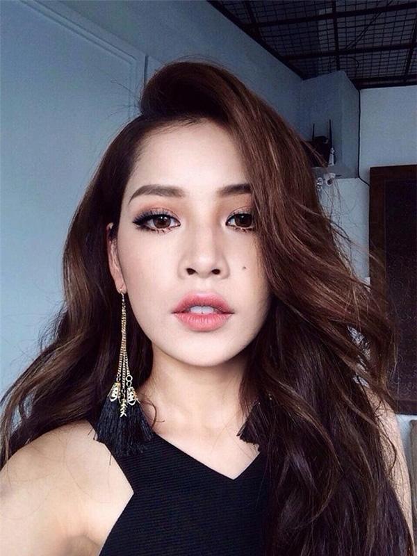 mat-khoi-moi-mau-nude-combo-tiec-tung-an-tuong-giup-chi-em-mot-phat-chiem-tron-spotlight-chi-pu-mat-khoi-1545612893-286-width600height800
