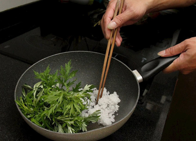 dung-ngai-cuu-giam-dau-xuong-khop-01