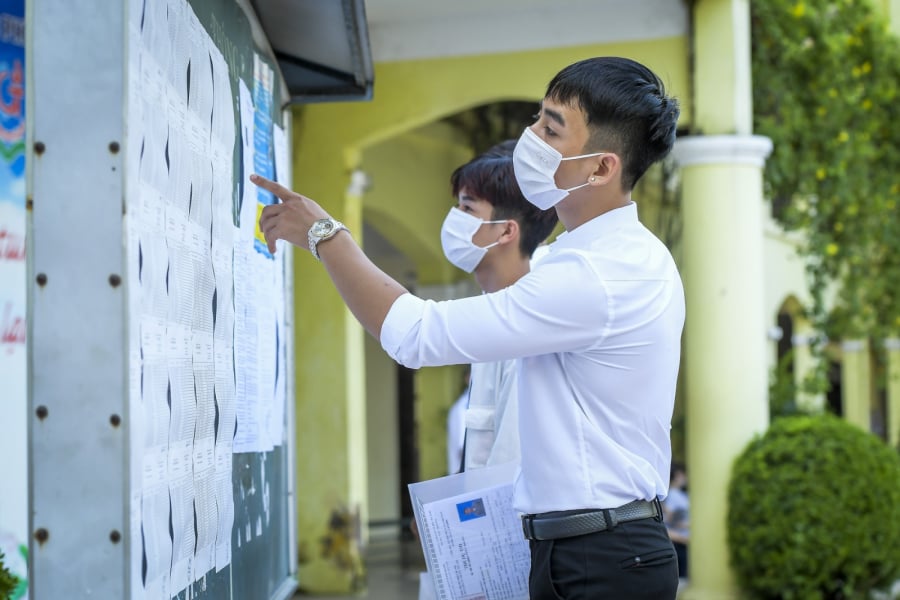cac-truong-hop-duoc-giam-50-70-va-mien-hoan-toan-hoc-phi-dai-hoc-03