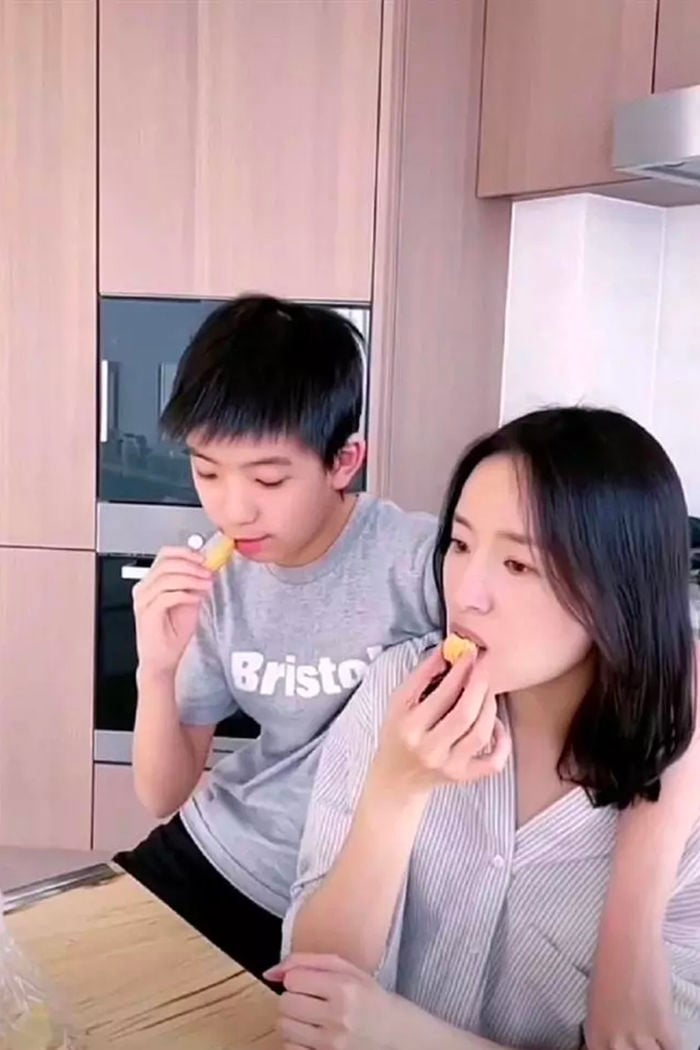 chuc-anh-dai-dong-khiet-tuoi-42-gay-bao-vi-da-moc-dep-body-thon-914222