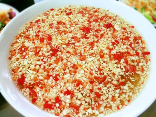 meo-pha-nuoc-cham-toi-ot-02
