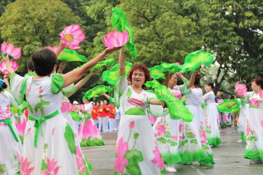 Việc rèn luyện sức khỏe đều đặn kết hợp với dinh dưỡng hợp lý đã giúp cho cộng đồng người cao tuổi duy trì được Sh88bet đăng ký miễn phí dẻo dai; các động tác thuần thục và khỏe khoắn.