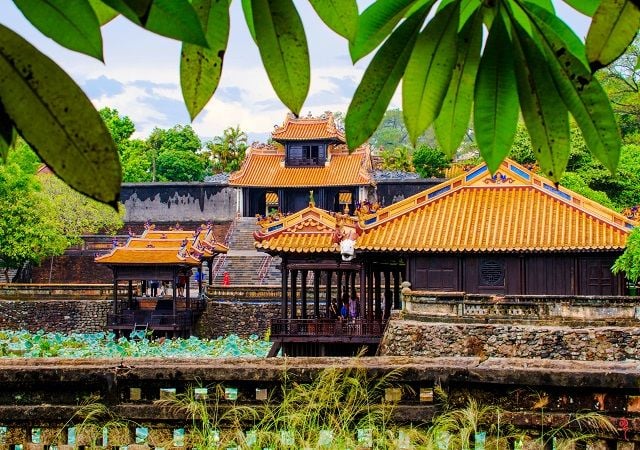 an-chua-lich-su-trong-chi-chi-chanh-chanh-2