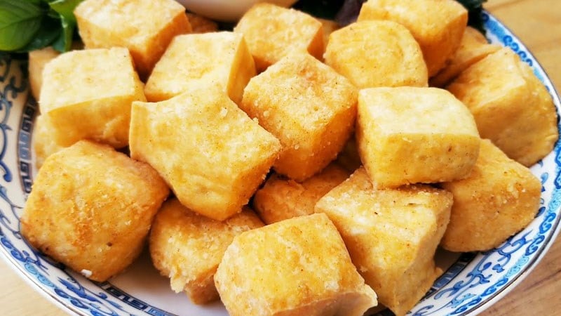 dau-ran-de-bi-nat-va-sat-chao-lam-them-dieu-nay-dau-vang-gion-lanh-lan-thom-ngon_4