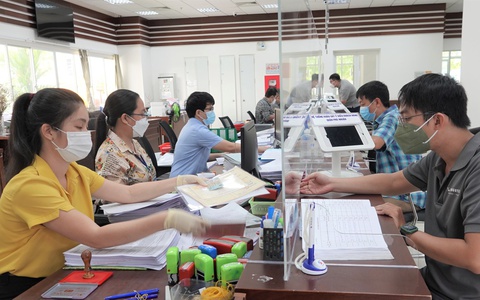 cong-chuc-thoi-viec-01