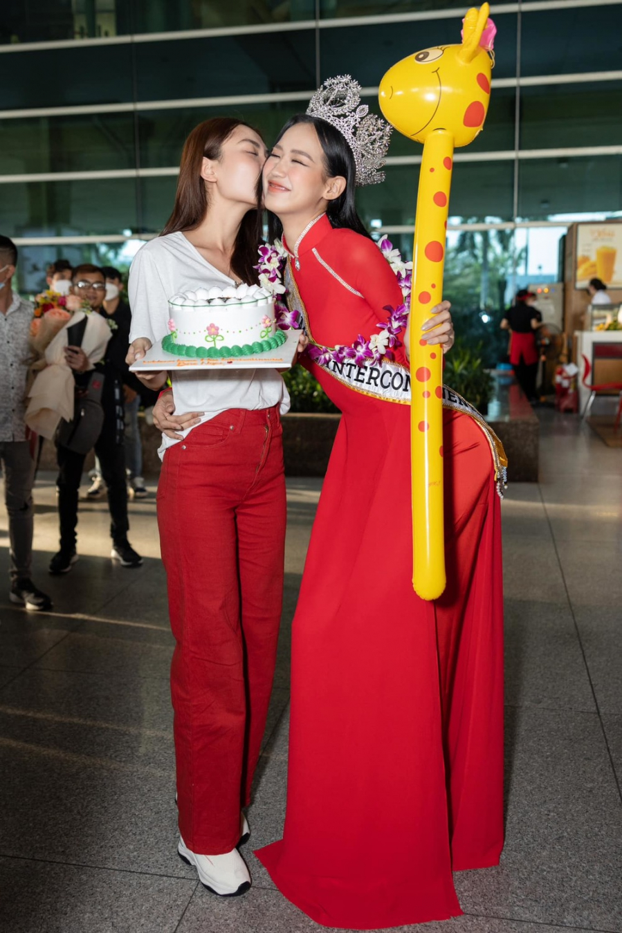 mai-phuong-khang-dinh-khong-ap-luc-khi-bao-ngoc-lam-hoa-hau-d19d363d