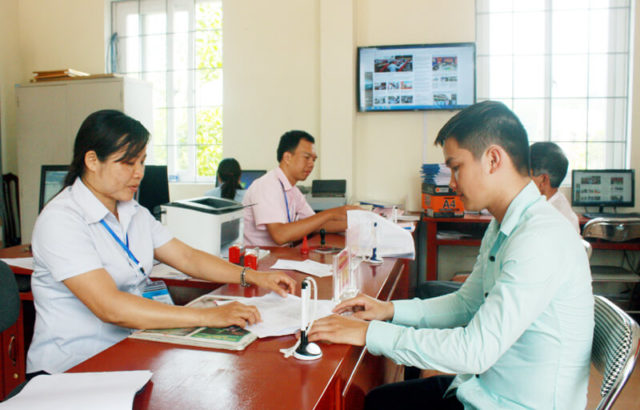 phan-biet-can-bo-cong-chuc-vien-chuc-1-e1563792829380