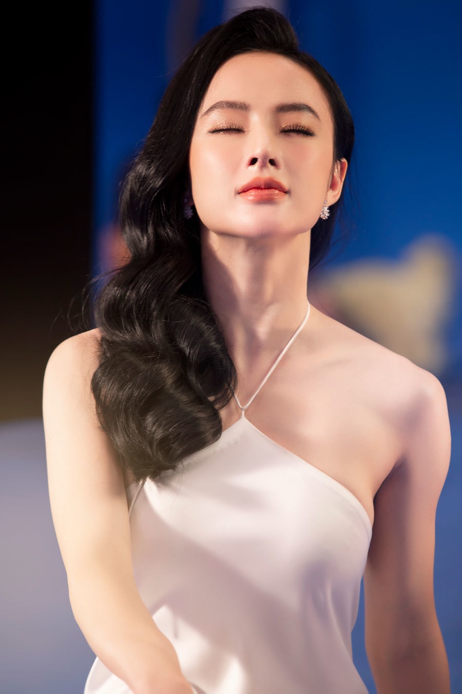 angela-phuong-trinh-07-1626573433694597669619