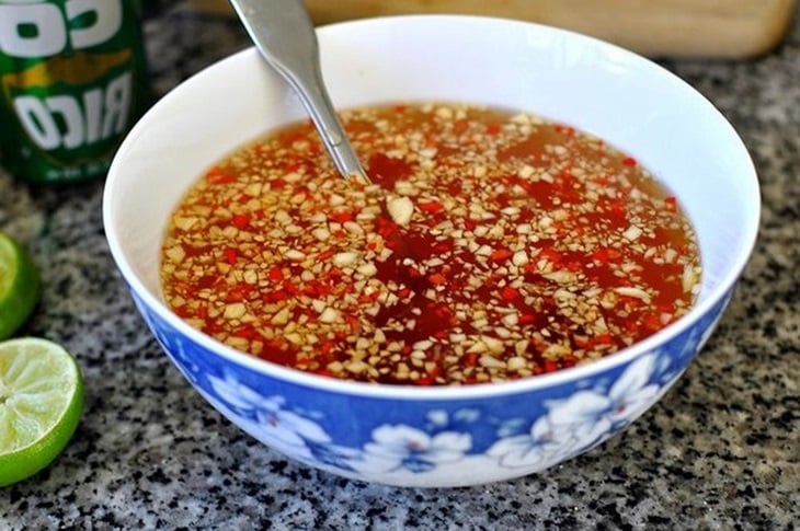 cach-pha-nuoc-mam-chua-ngot-04