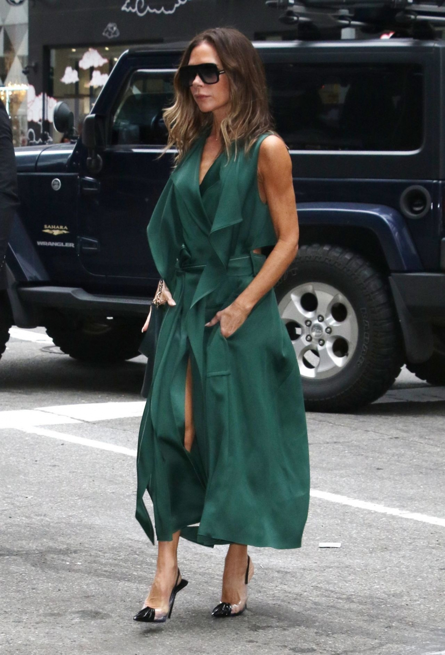 victoria-beckham-heads-to-the-today-show-in-new-york-city-10-13-2022-3-3692 (1)