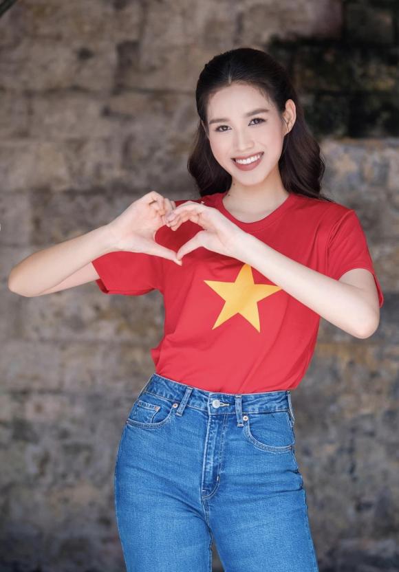 do-thi-ha-tiet-lo-dieu-lo-so-nhat-khi-dang-quang-ngoi-vi-hoa-hau-1-ngoisaovn-w1426-h2048