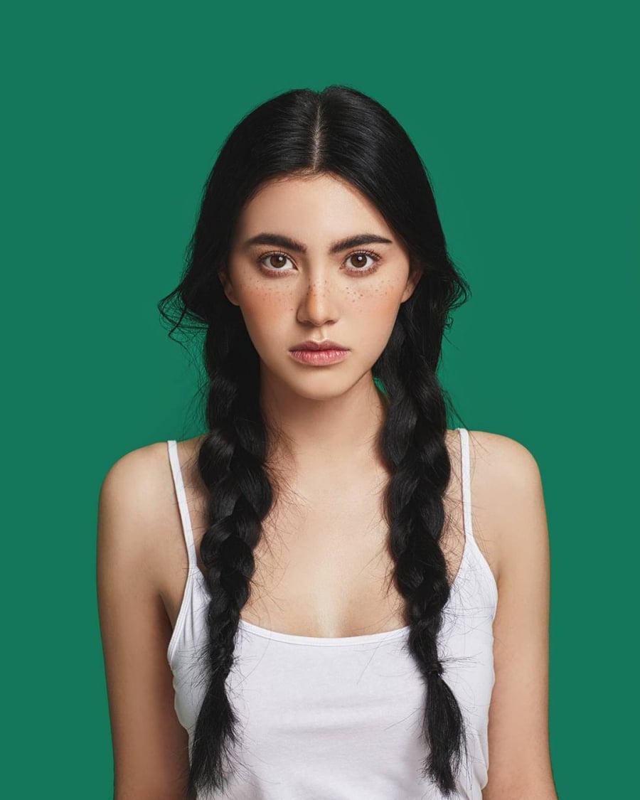 Bi-quyet-lam-dep-cua-ma-nu-Thai-Lan-Davika-Hoorne-ELLE-Viet-Nam-1