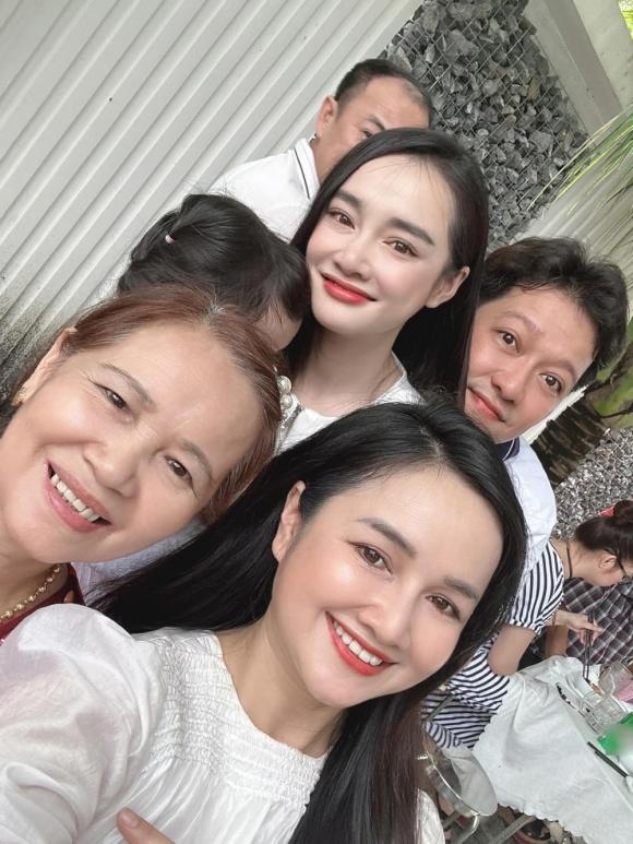 truong-giang-hiem-hoi-chung-khung-anh-voi-nha-vo-chi-mot-chi-tiet-cho-thay-moi-quan-he-cuc-tot-1-ngoisaovn-w1000-h1333