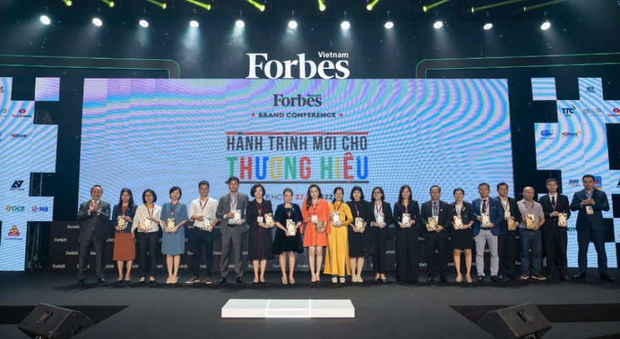Vinamilk và công ty thành viên Mộc Châu Milk đều là các thương hiệu được vinh danh tại Sự kiện công bố Top 25 thương hiệu F&B dẫn đầu của Forbes Việt Nam