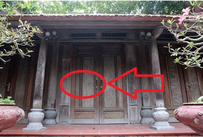 cua-chinh-1