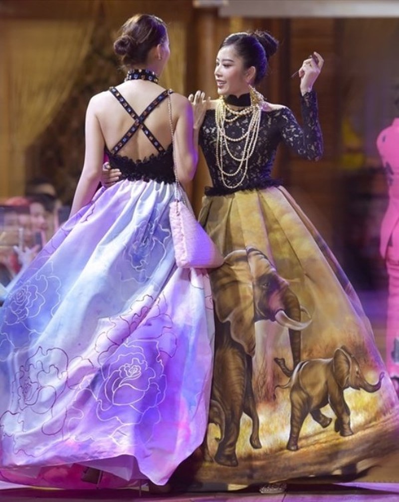 nam-em-va-nhung-lan-tao-net-khi-di-catwalk-tren-san-dien-hinh-7