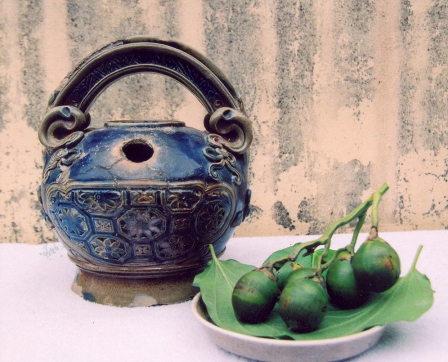 Ông bình vôi.