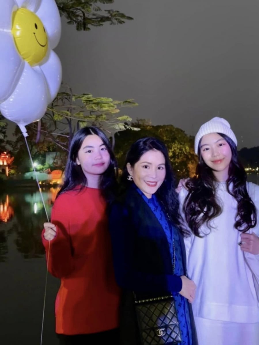 quyen-linh-cui-minh-buoc-giay-ai-nu-giua-pho-nha-3-cong-chua-nen-cung-ddeaf2c4