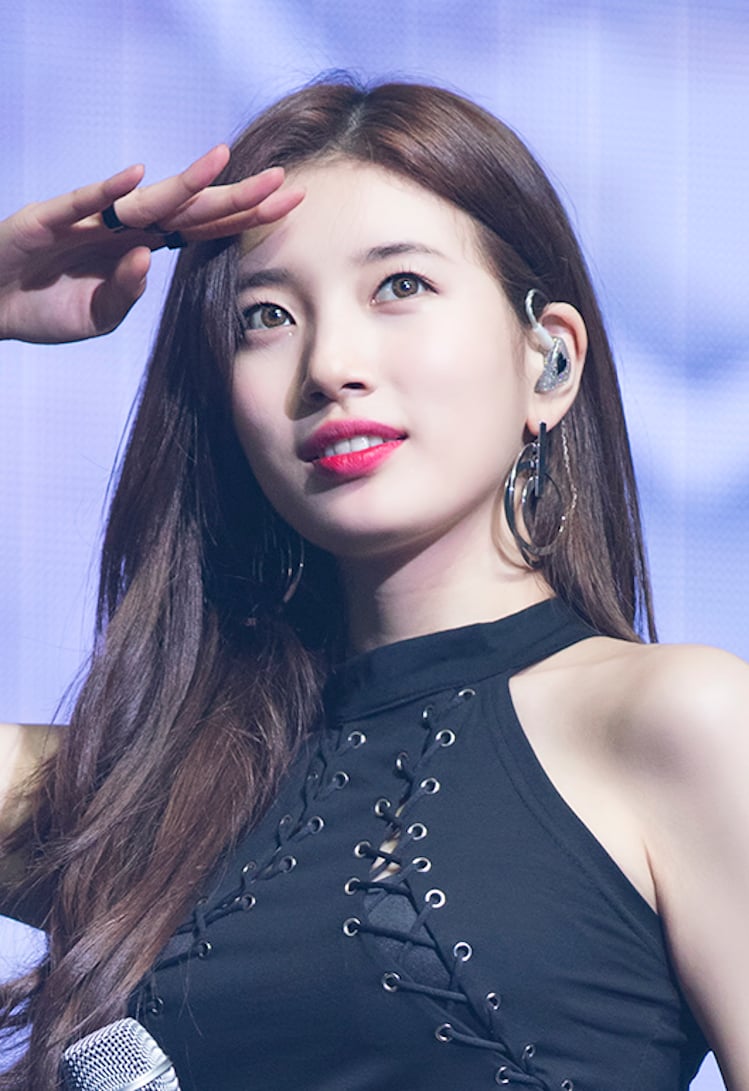 Suzy_Bae_at_fansigning_on_July_7,_2018_(6)