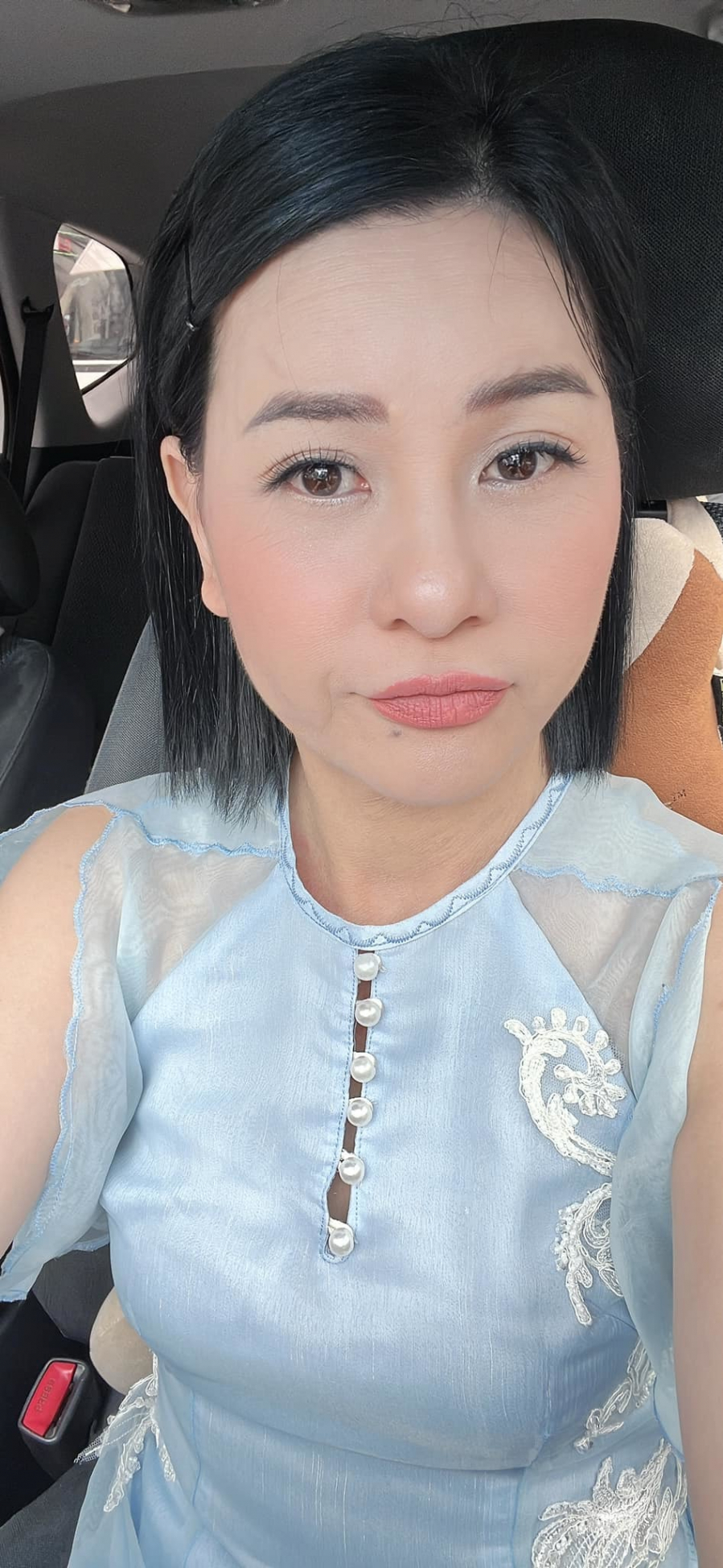 cat-phuong-xuat-hien-voi-guong-mat-khac-la-nghi-van-can-thiep-tham-my-44c7555d