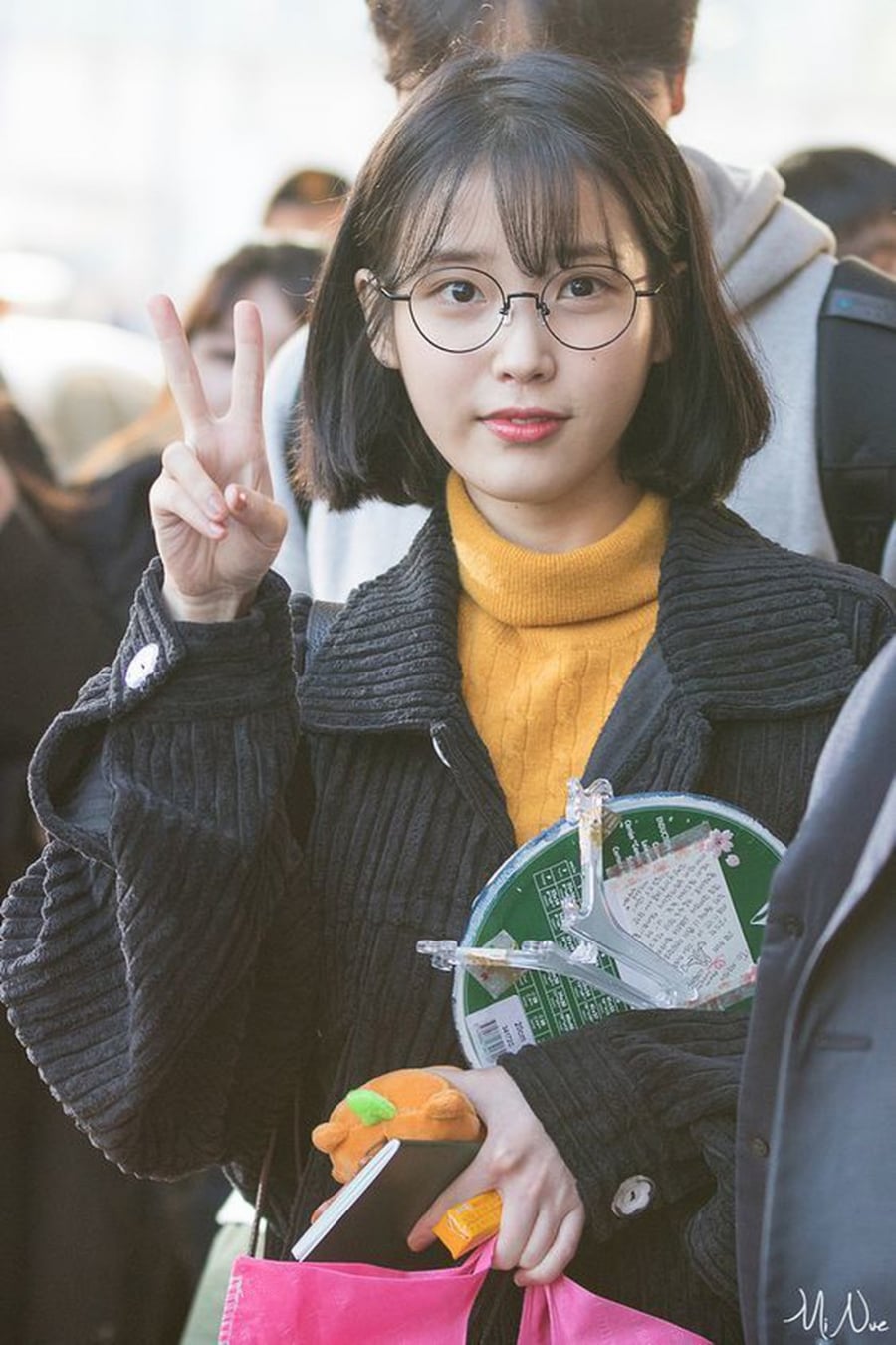 chon-kinh-can-cho-mat-trai-xoan-ovan-iu-koreaboo