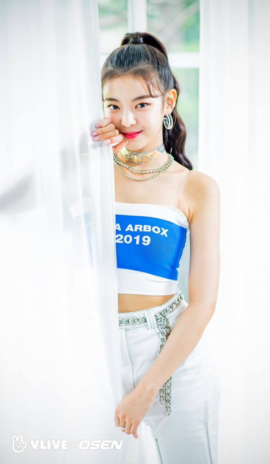 lia-va-yeji-vuot-troi-hon-han-so-voi-nancy-du-cung-sinh-nam-2000-ee15911a