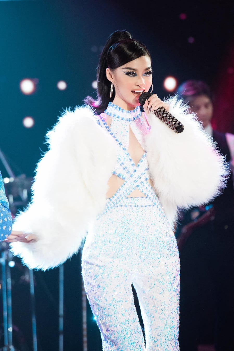 a-hau-kieu-loan-19-9454