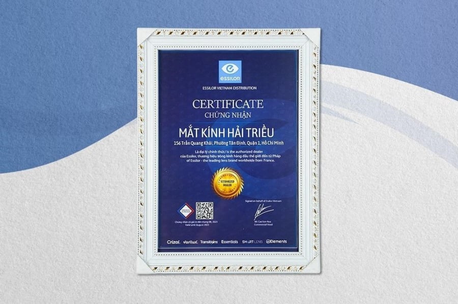 Kính Hải Triều là đại lý bán lẻ Essilor Việt Nam chính thức, được Essilor Việt Nam cấp giấy chứng nhận