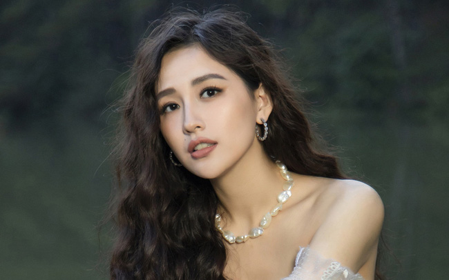 hh-mai-phuong-thuy-5-1633602338355219373159-crop-1633602434600298148013