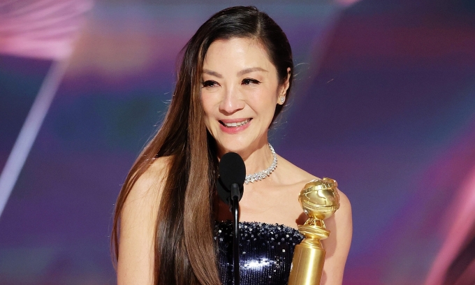 duong-tu-quynh-qua-cau-vang-5-7537-1673404761