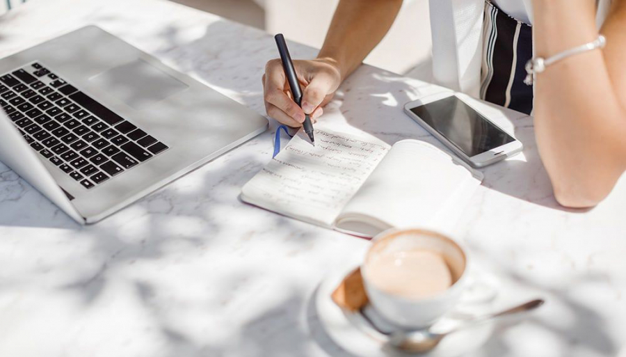 1588755893145-how-to-become-a-freelance-writer-main