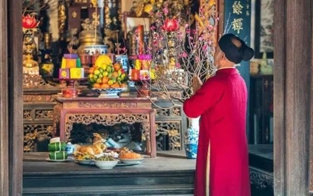 van-khan-giao-thua