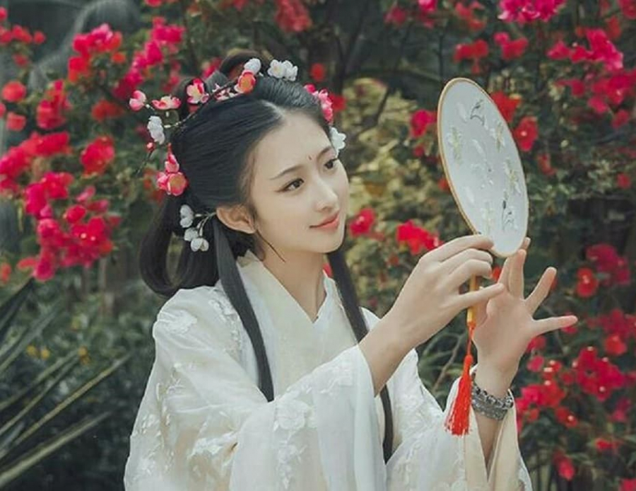 nam-tu-han-khong-mao-thi-quy-nhu-vang-nu-nhan-co-phuc-thi-it-mao
