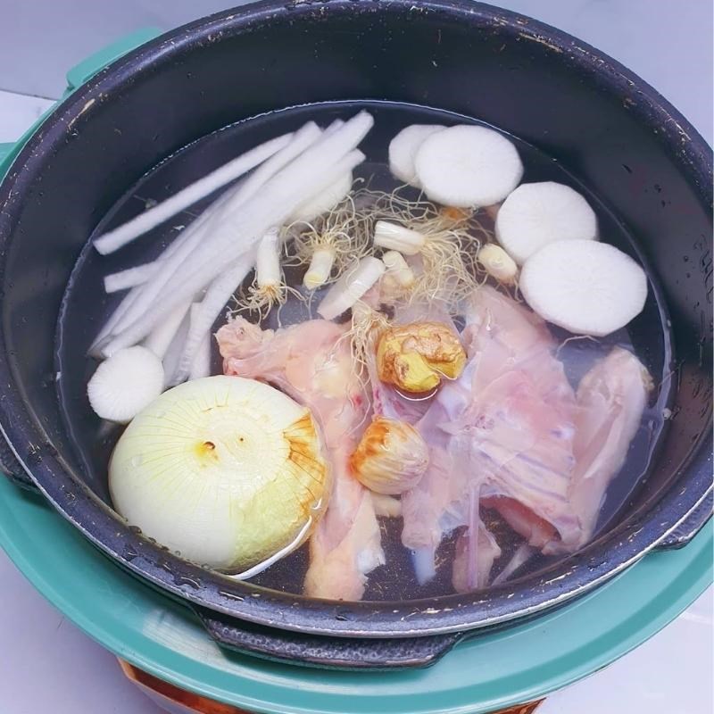 nau-nuoc-dung