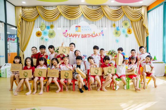 ngoc-lan-to-chuc-sinh-nhat-cho-quy-tu-thanh-binh-khong-xuat-hien-8-ngoisaovn-w2048-h1366