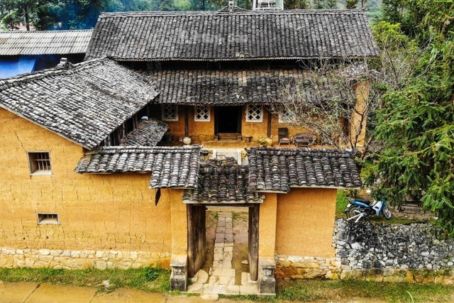 cua-nha-khong-dat-4-vat1