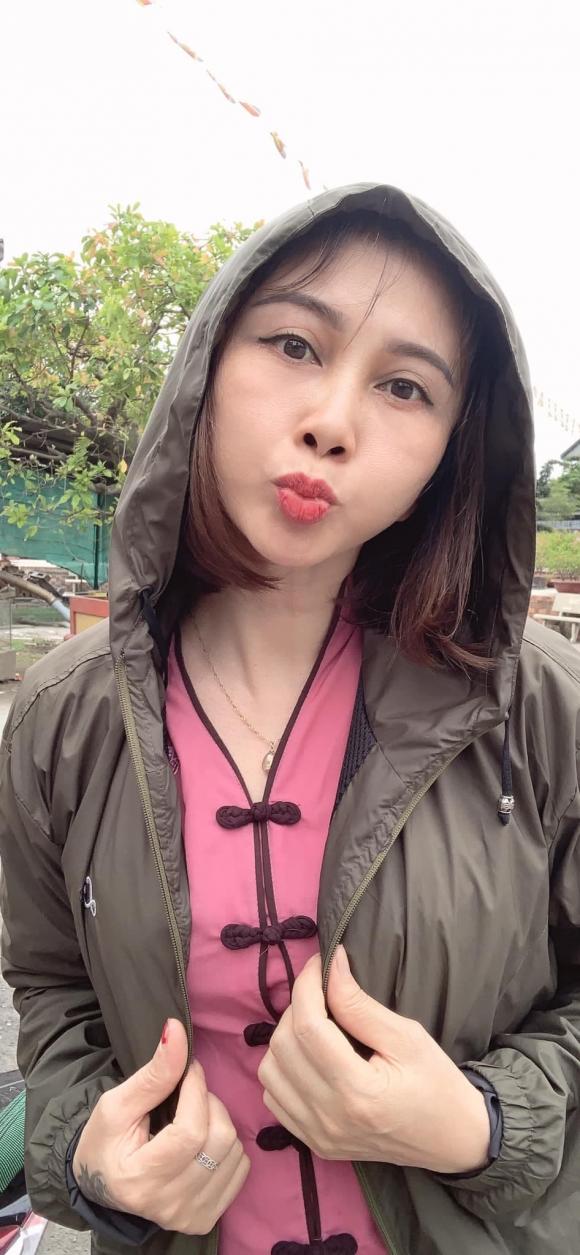 me-thuytien-quanglinh-ngoisaovn-6-ngoisaovn-w946-h2048