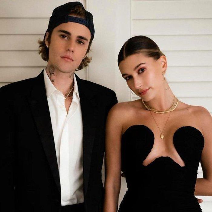 voc-dang-goi-cam-cua-sieu-mau-9x-hailey-baldwin-cfb-5920764