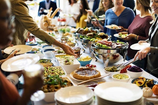 van-hoa-an-buffet-5
