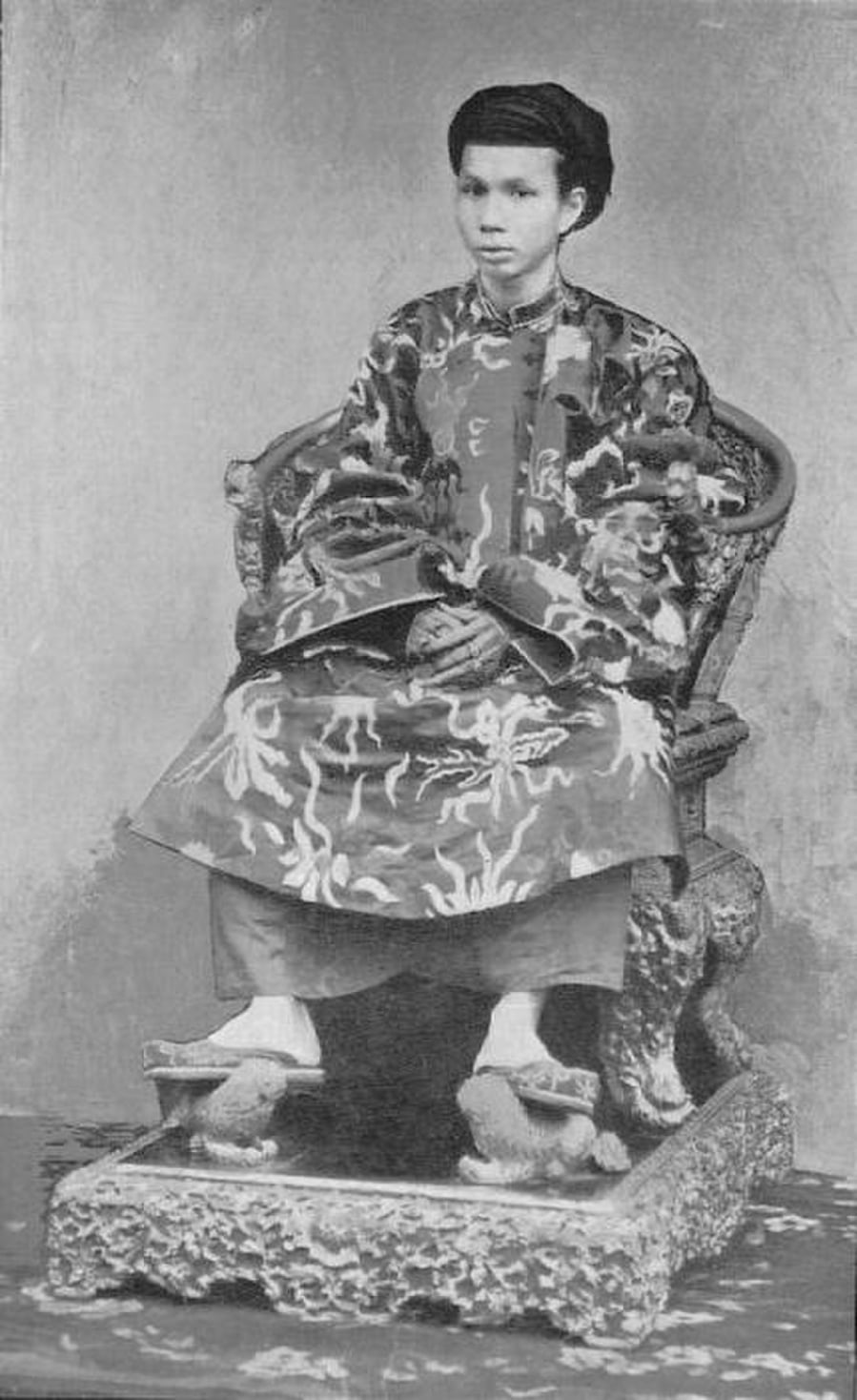 nguyen phuc ung bien