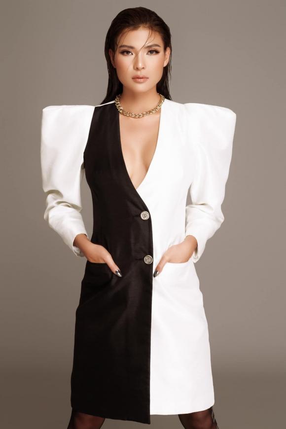 thuy-diem-khong-ngai-de-lo-vet-ran-sau-khi-sinh-con-khi-dien-bikini-5-ngoisaovn-w1364-h2048