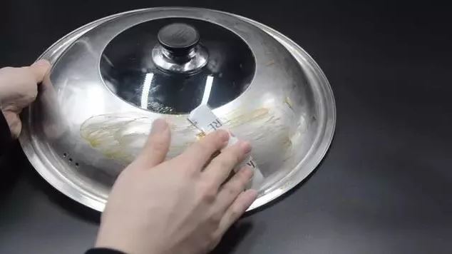 vo-kem-danh-rang-het-dung-voi-vut-di-05