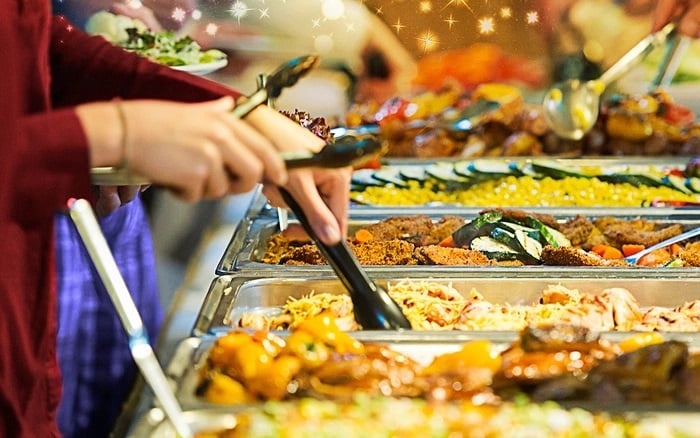mon-khong-nen-an-khi-an-buffet-01