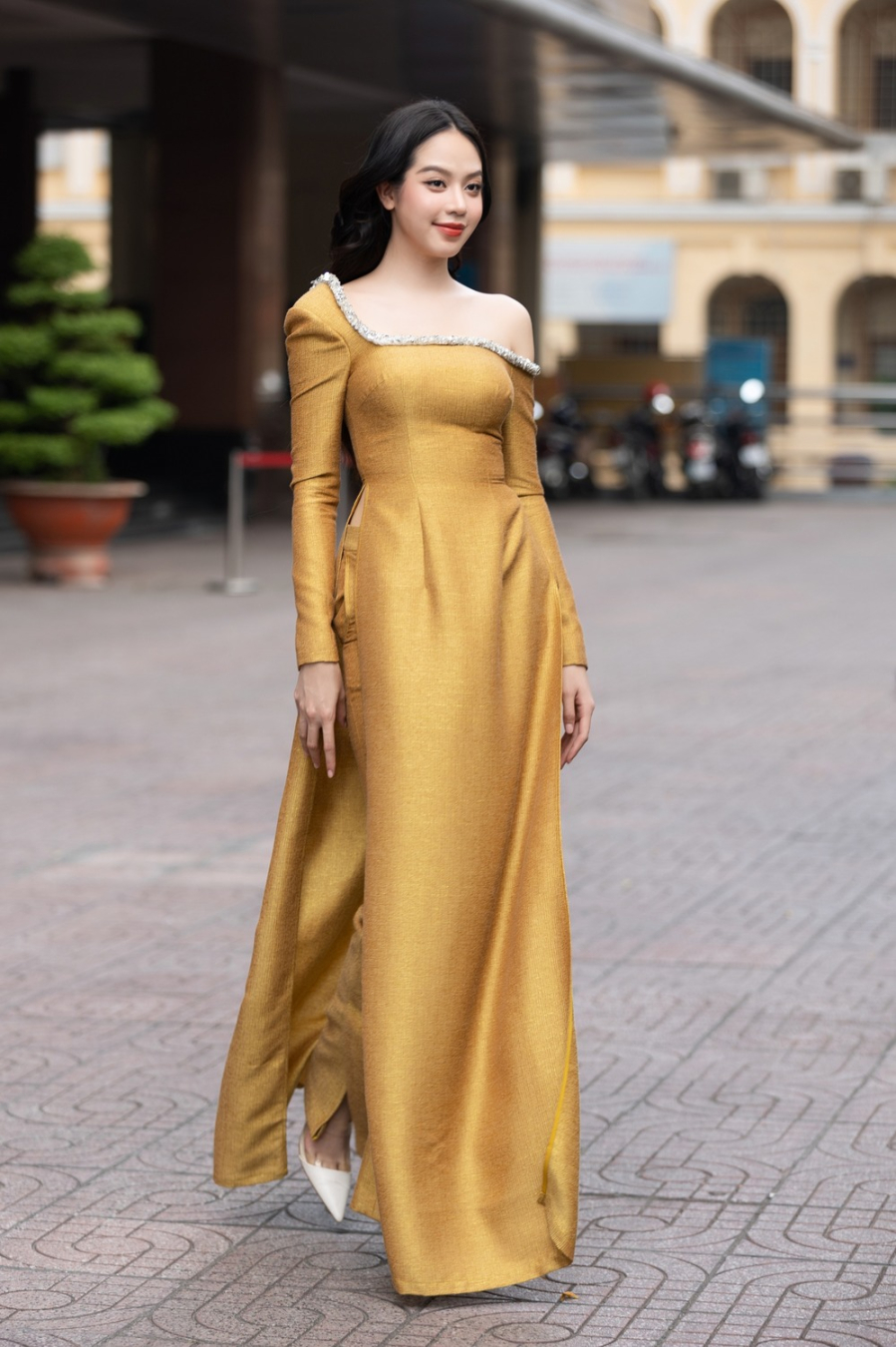 thanh-thuy-dao-keo-xong-van-thua-dau-khi-dung-hang-thuy-tien-c27f6c58